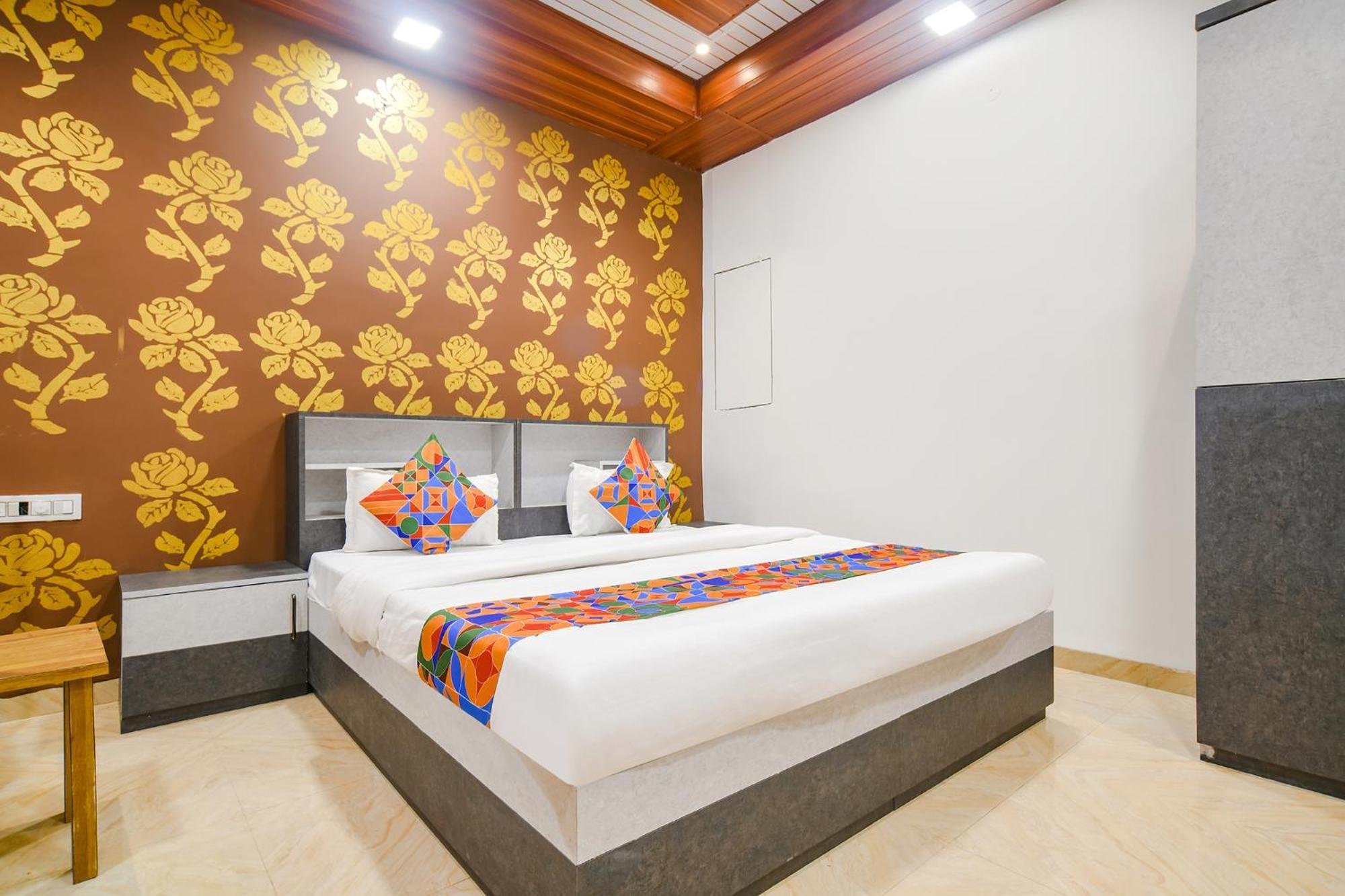 Fabhotel Dream Paradise Индаур Экстерьер фото